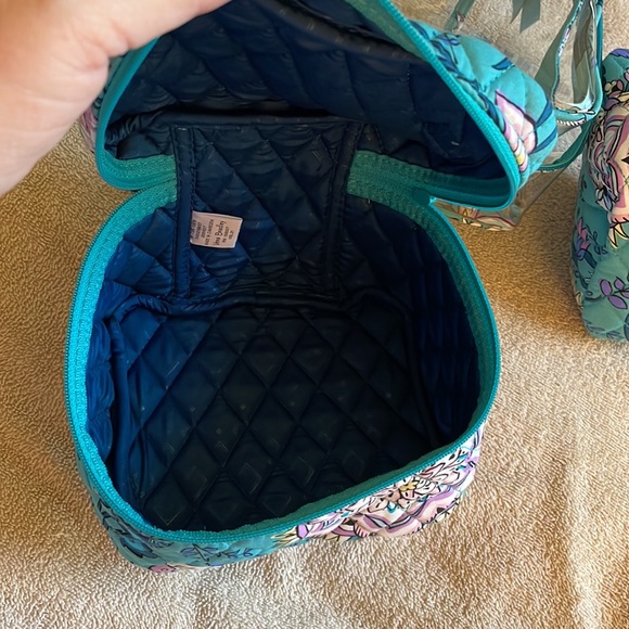 Vera Bradley 3-Piece Cosmetic Set NWT - Picture 9 of 16